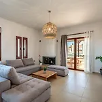 Soleado Apartment *